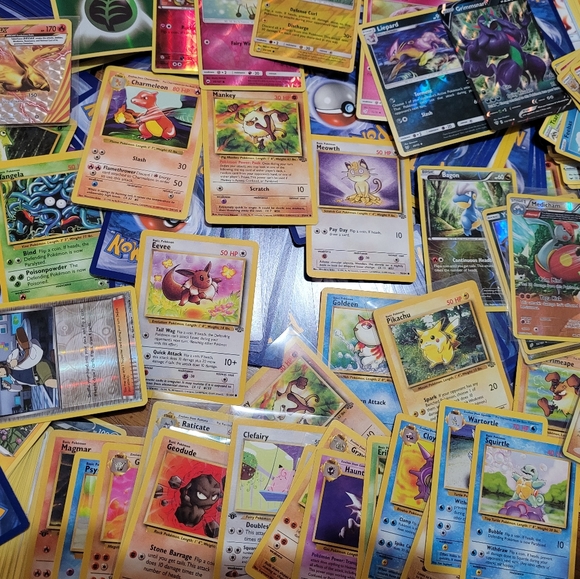 25 Random Pokémon Cards Lot Guaranteed Holo & Rare - Picture 4 of 4